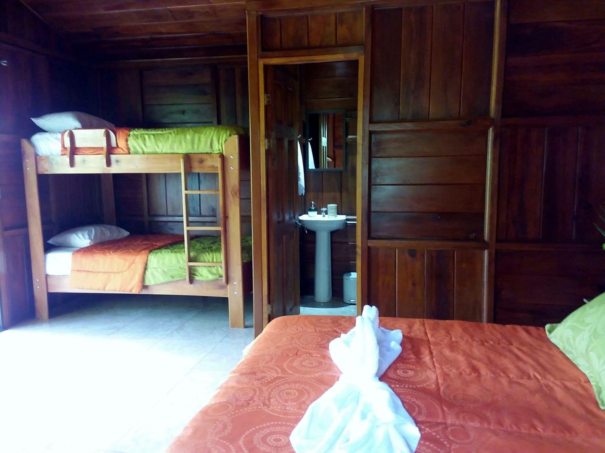 Rancho De Lelo Ecolodge Monteverde Exterior photo