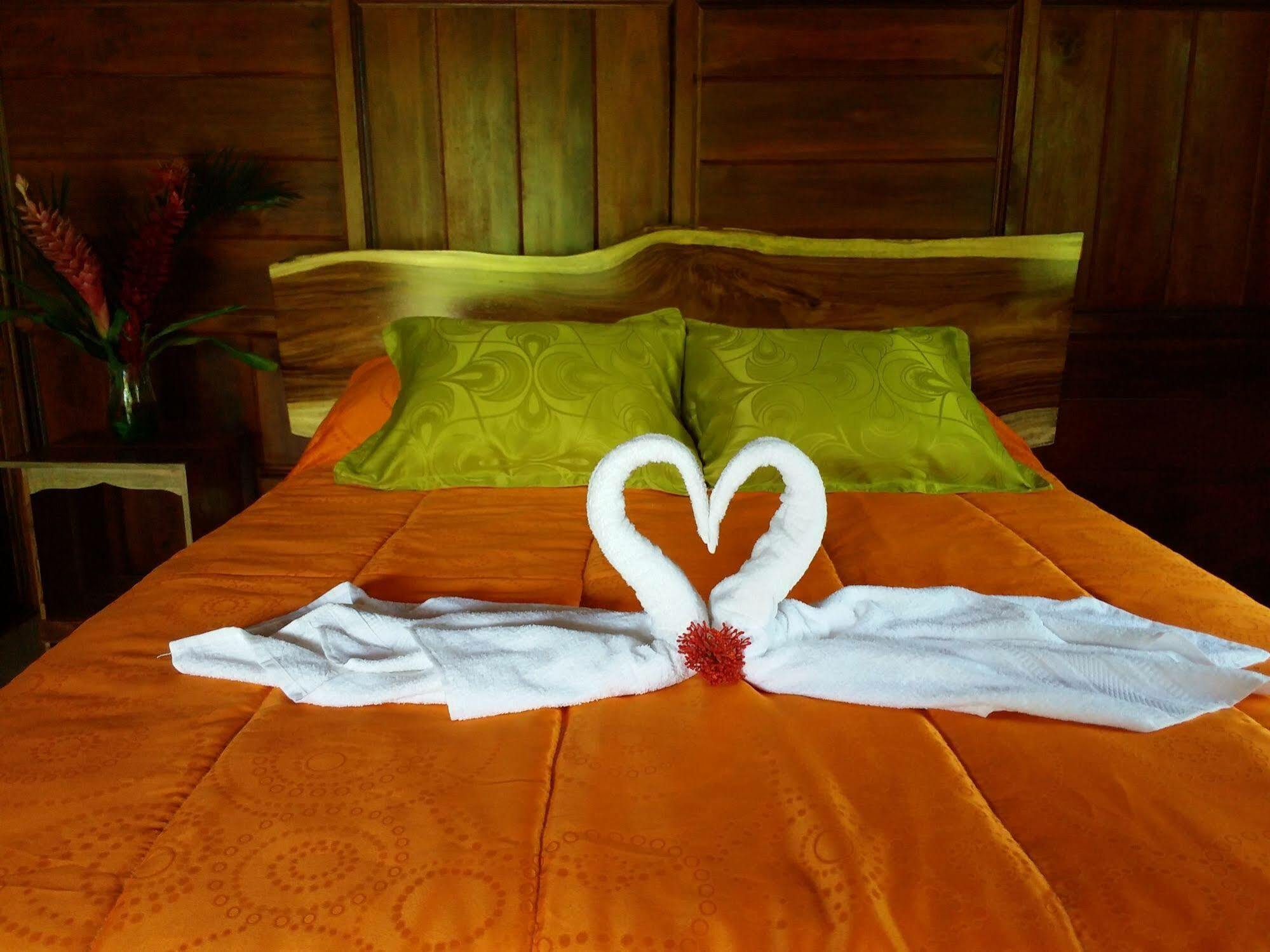 Rancho De Lelo Ecolodge Monteverde Exterior photo