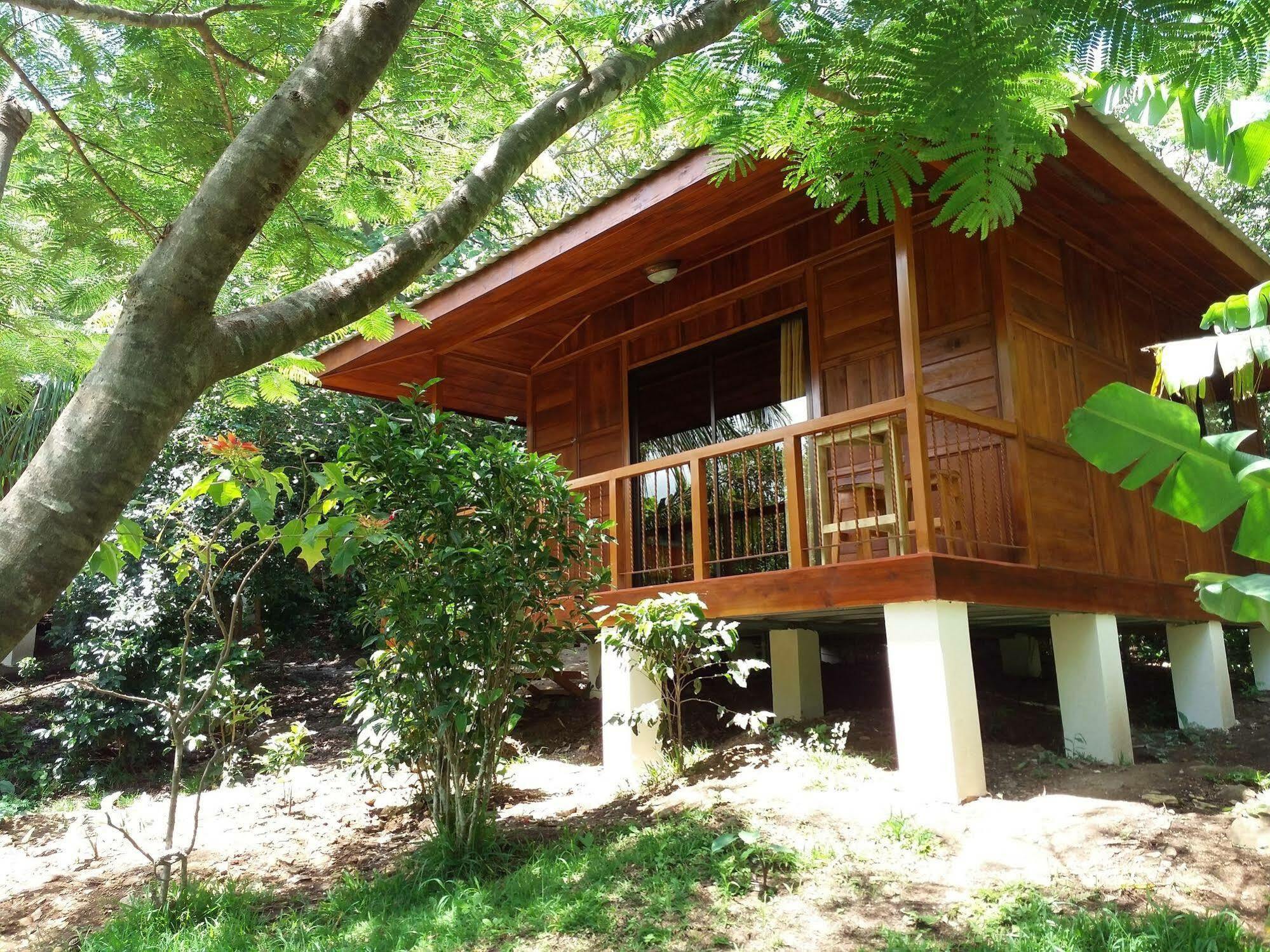 Rancho De Lelo Ecolodge Monteverde Exterior photo