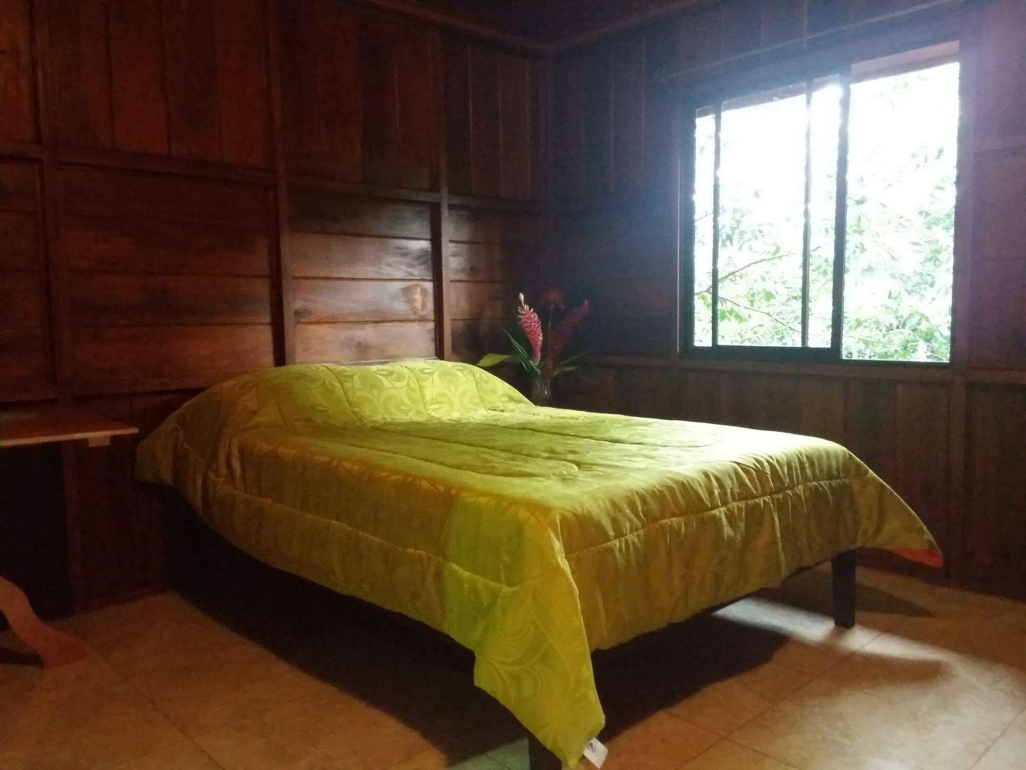 Rancho De Lelo Ecolodge Monteverde Exterior photo